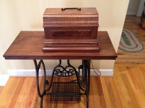 Marilyn Sky's case and table
